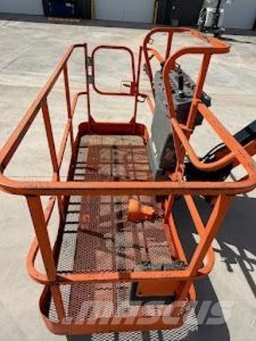 JLG 660SJ Teleskooppipuominostimet