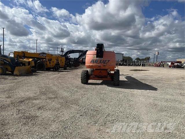 JLG 660SJ Teleskooppipuominostimet