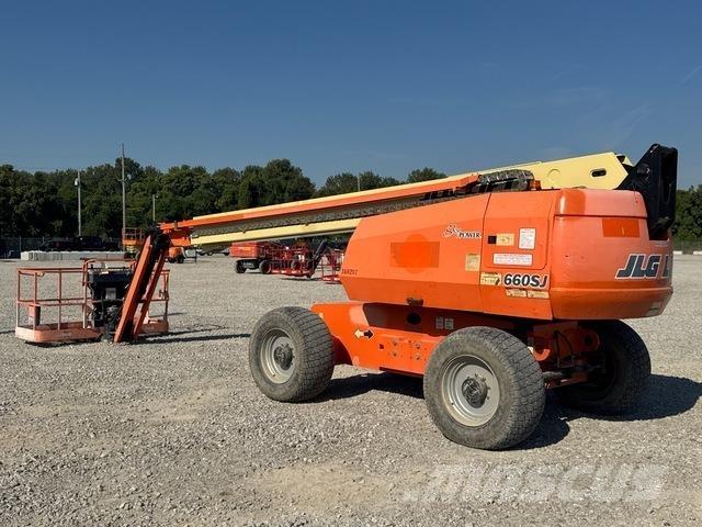 JLG 660SJ Teleskooppipuominostimet