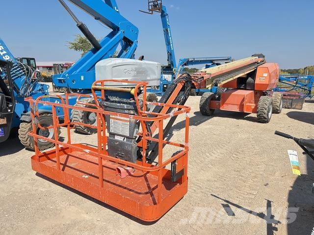 JLG 660SJ Teleskooppipuominostimet