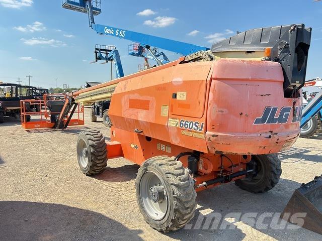 JLG 660SJ Teleskooppipuominostimet