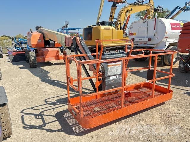 JLG 660SJ Teleskooppipuominostimet