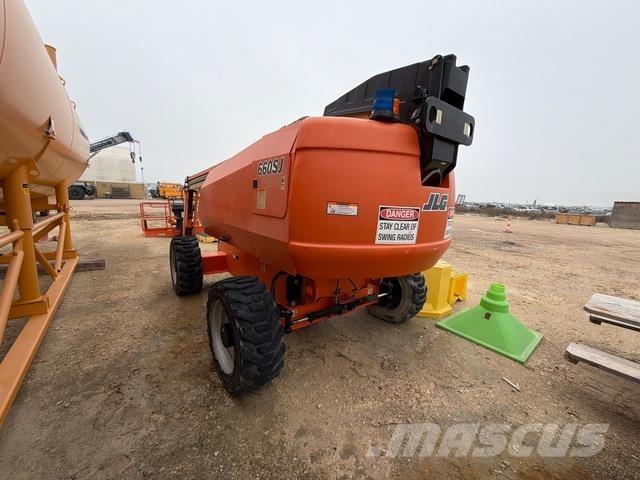 JLG 660SJ Teleskooppipuominostimet