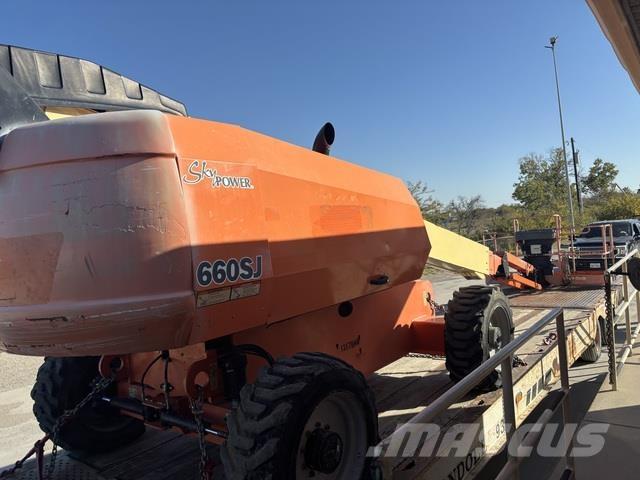 JLG 660SJ Teleskooppipuominostimet