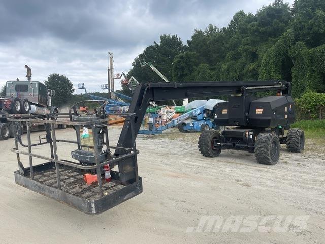 JLG 800A Kuukulkijat