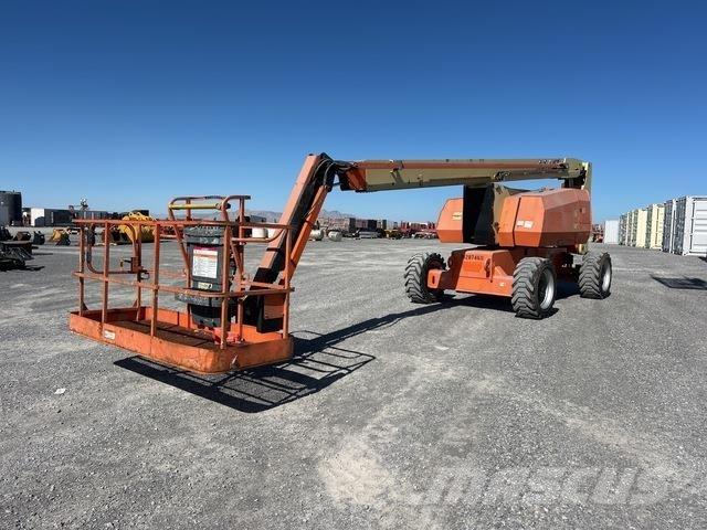 JLG 800AJ Kuukulkijat