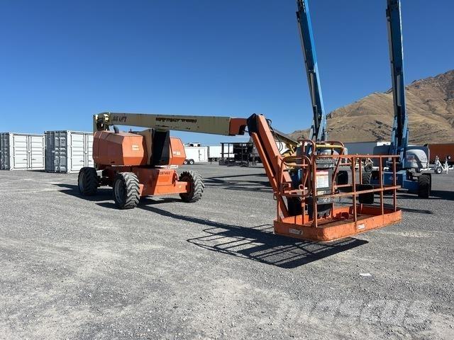 JLG 800AJ Kuukulkijat