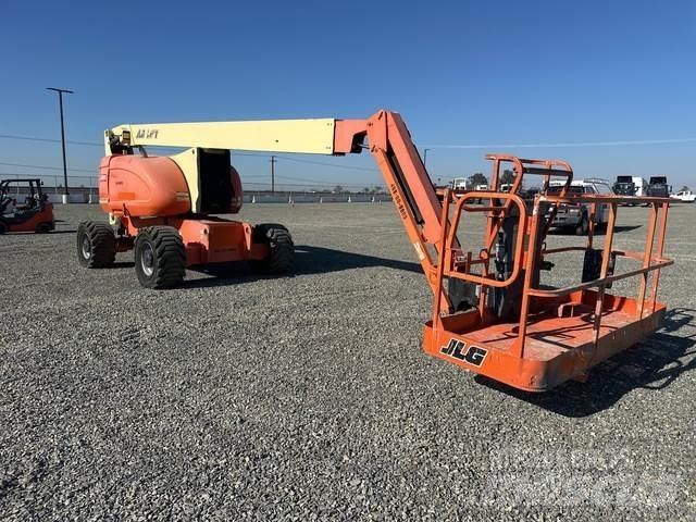 JLG 800AJ Kuukulkijat