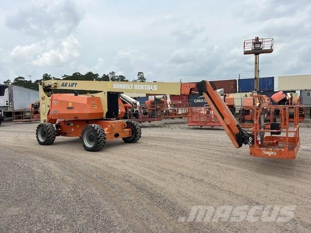 JLG 800AJ Kuukulkijat