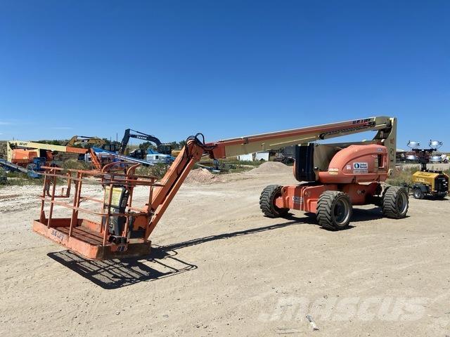 JLG 800AJ Kuukulkijat