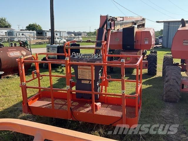 JLG 800AJ Kuukulkijat