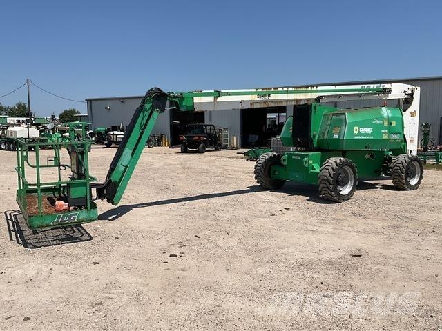 JLG 800AJ Kuukulkijat