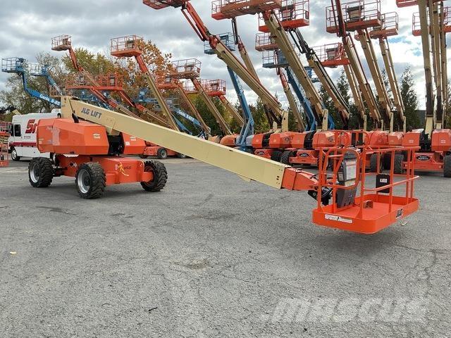 JLG 800S Teleskooppipuominostimet