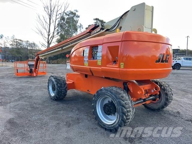 JLG 860SJ Teleskooppipuominostimet