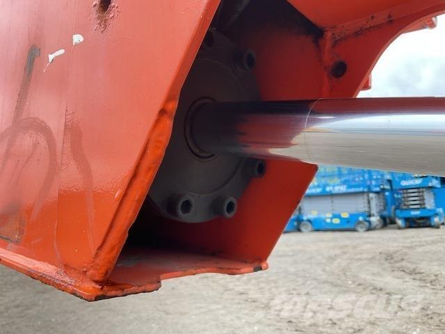 JLG 860SJ Teleskooppipuominostimet