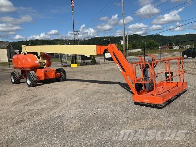 JLG 860SJ Kuukulkijat