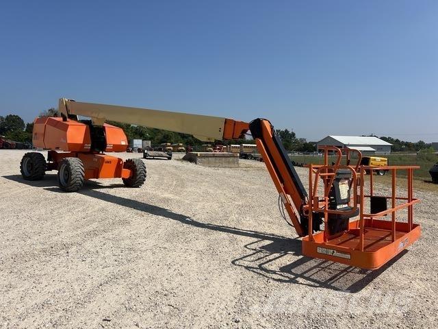 JLG 860SJ Teleskooppipuominostimet