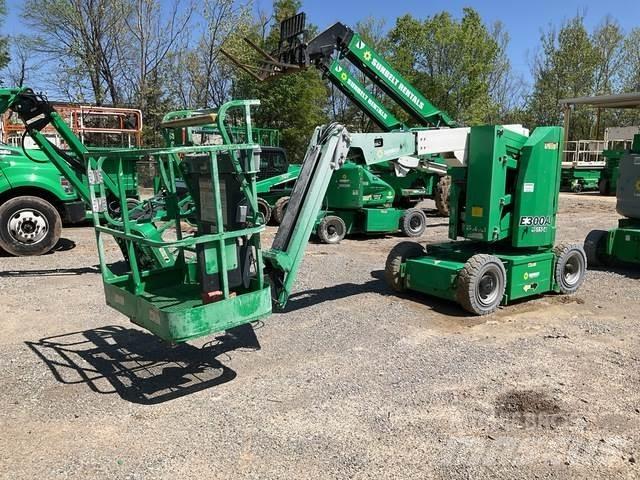 JLG E300AJ Kuukulkijat