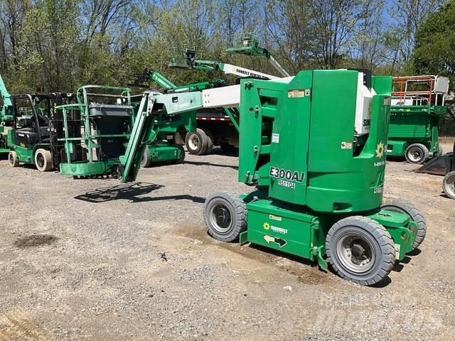 JLG E300AJ Kuukulkijat