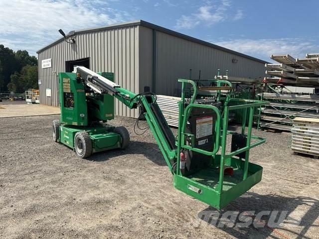 JLG E300AJ Kuukulkijat