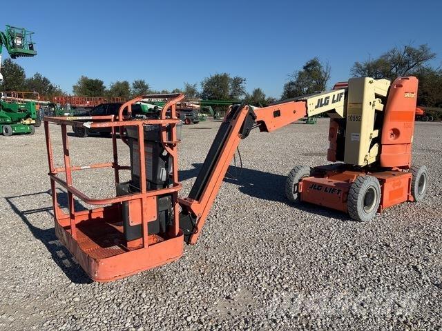 JLG E300AJ Kuukulkijat