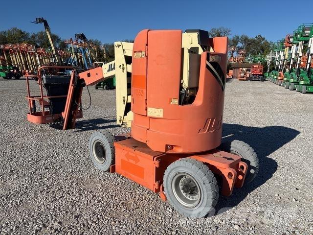 JLG E300AJ Kuukulkijat
