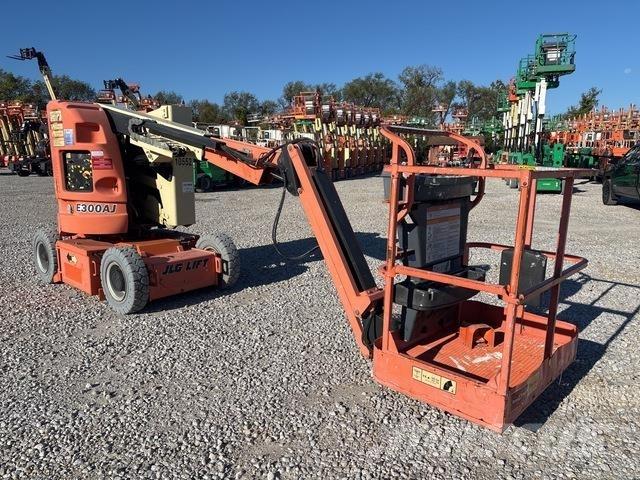 JLG E300AJ Kuukulkijat
