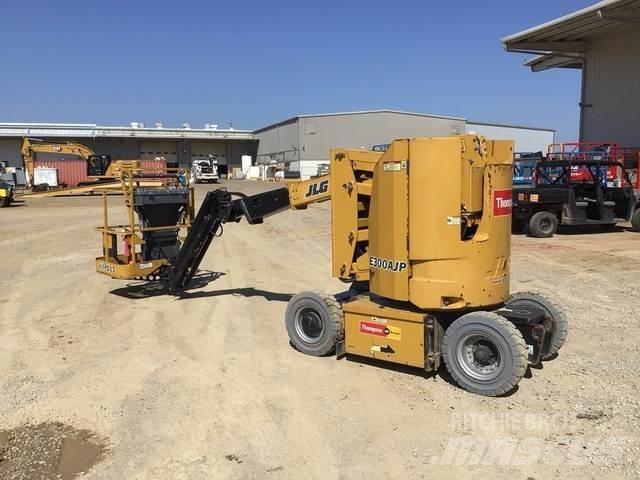 JLG E300AJP Kuukulkijat