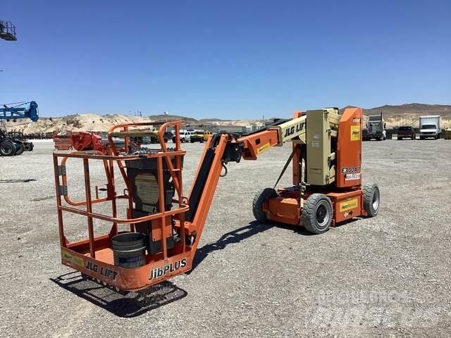 JLG E300AJP Kuukulkijat