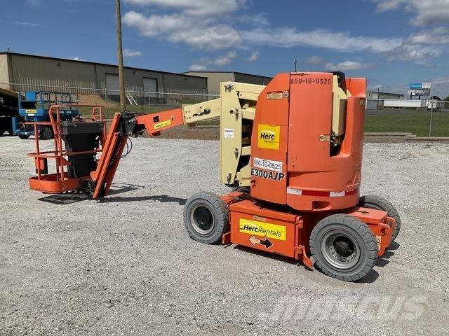 JLG E300AJP Kuukulkijat