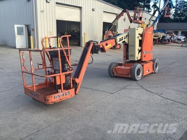 JLG E300AJP Kuukulkijat