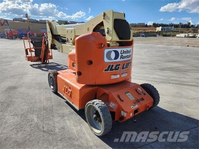 JLG E400AJP Kuukulkijat