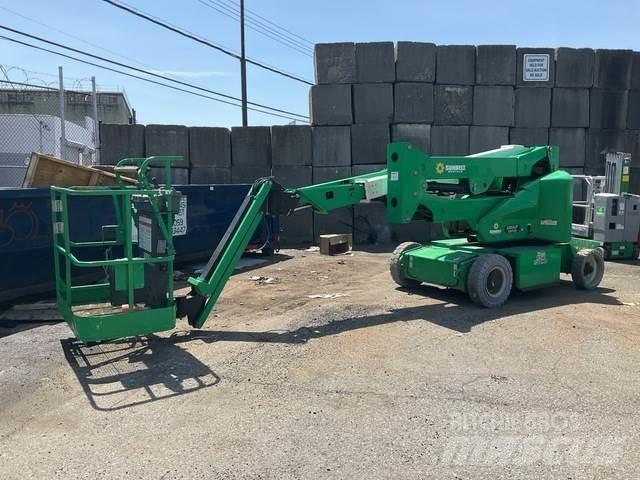 JLG E400AJPN Kuukulkijat