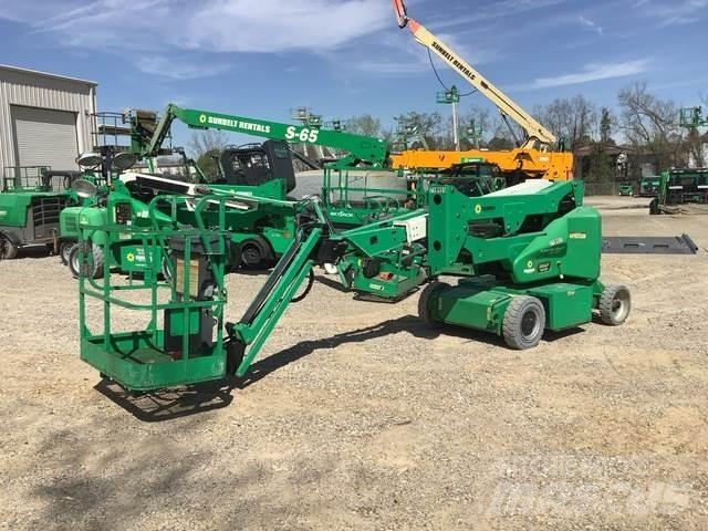 JLG E400AJPN Kuukulkijat