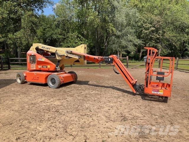JLG E400AJPN Kuukulkijat