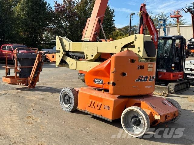 JLG E400AJPN Kuukulkijat