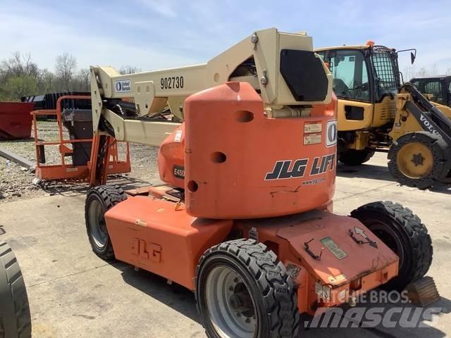 JLG E450AJ Kuukulkijat