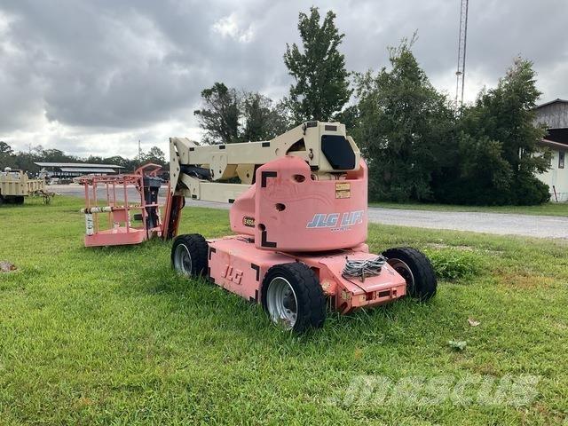 JLG E450AJ Kuukulkijat