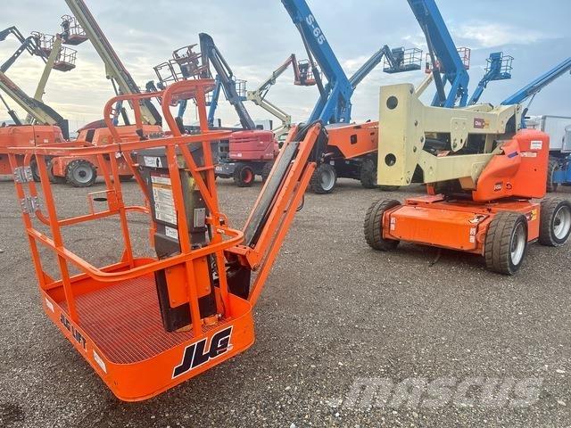 JLG E450AJ Kuukulkijat