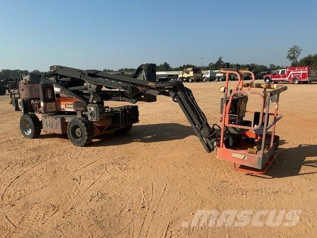 JLG E450AJ Kuukulkijat