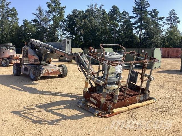 JLG E450AJ Kuukulkijat
