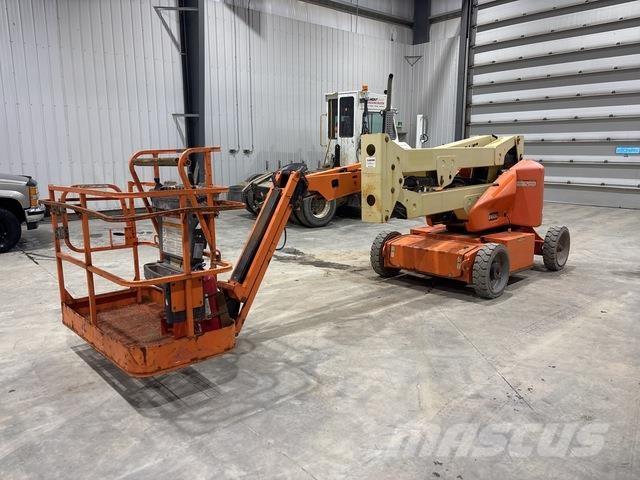 JLG E450AJ Kuukulkijat