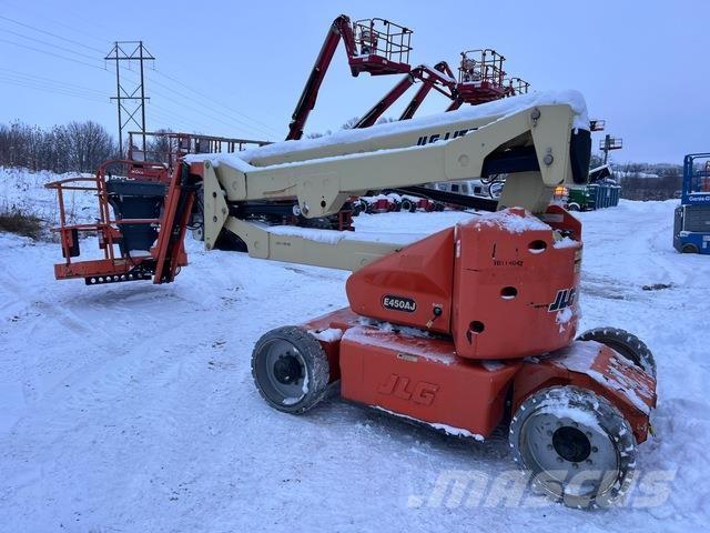 JLG E450AJ Kuukulkijat