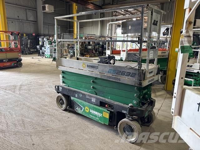JLG ES2632 Saksilavat
