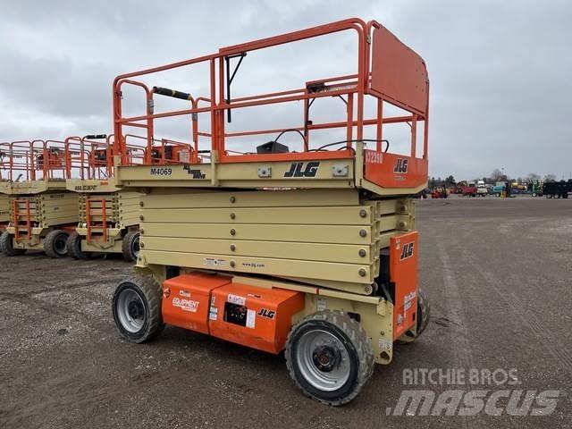 JLG M4069 Saksilavat