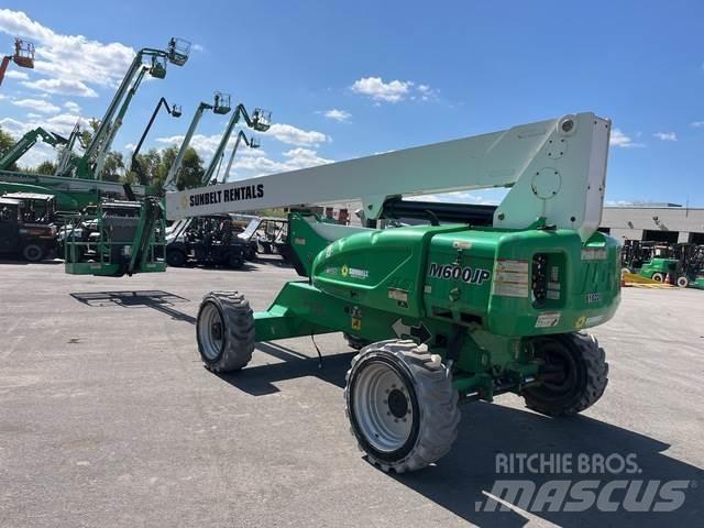 JLG M600JP Kuukulkijat