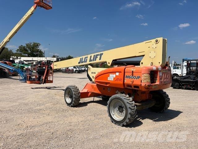 JLG M600JP Kuukulkijat