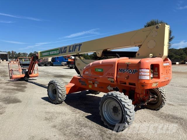 JLG M600JP Kuukulkijat