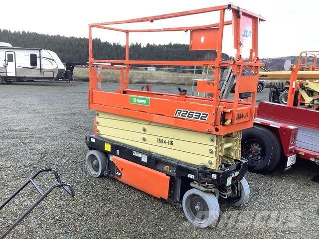 JLG R2632 Saksilavat