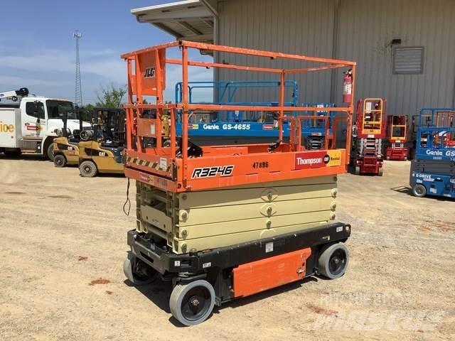 JLG R3246 Saksilavat